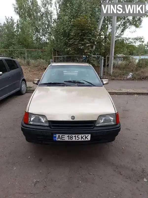 Седан Opel Kadett 1987 1.3 л. Ручна / Механіка обл. Дніпропетровська, Першотравенськ - Фото 1/11