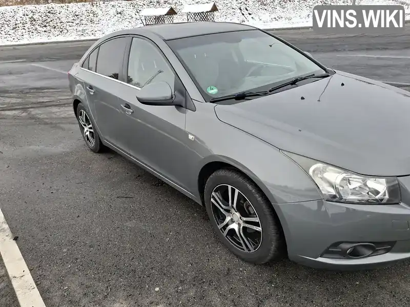 Седан Chevrolet Cruze 2009 1.8 л. Автомат обл. Полтавська, Полтава - Фото 1/12