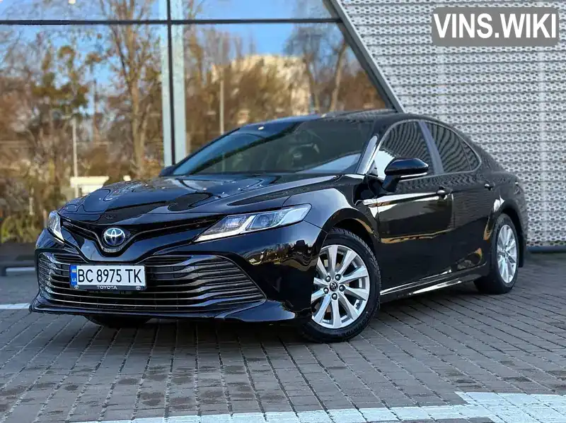 Седан Toyota Camry 2018 2.49 л. Автомат обл. Львівська, Львів - Фото 1/17