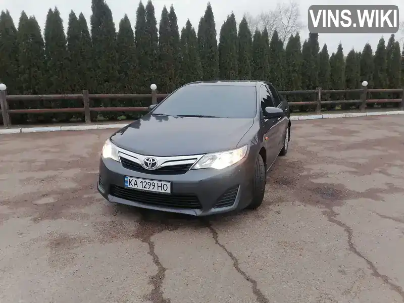 4T1BF1FK3EU353933 Toyota Camry 2013 Седан 2.5 л. Фото 2