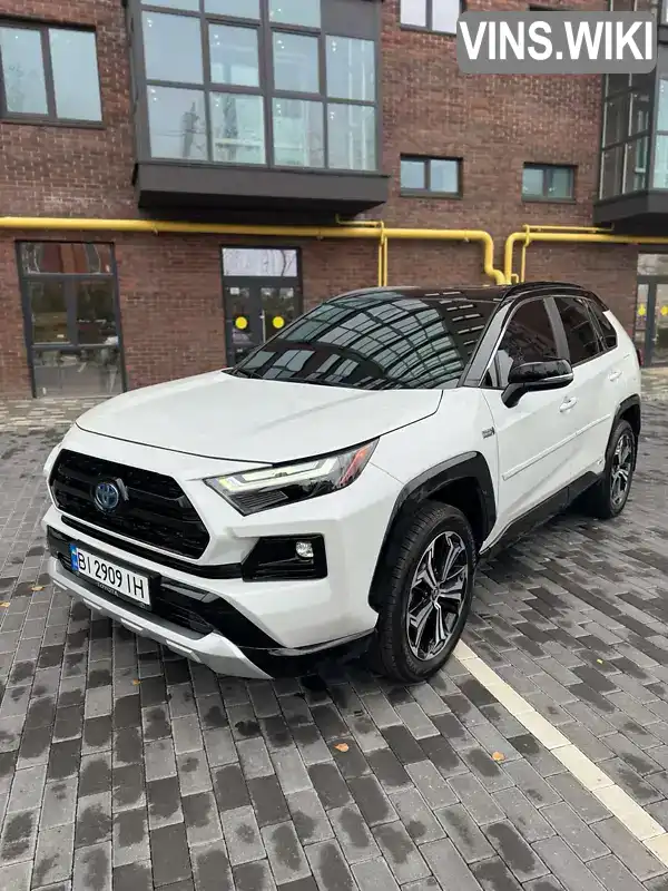 Позашляховик / Кросовер Toyota RAV4 2023 2.49 л. Варіатор обл. Полтавська, Полтава - Фото 1/21