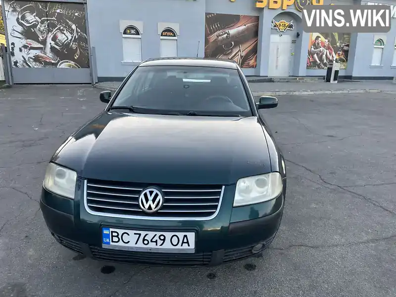 Седан Volkswagen Passat 2002 1.6 л. обл. Черкаська, Умань - Фото 1/13