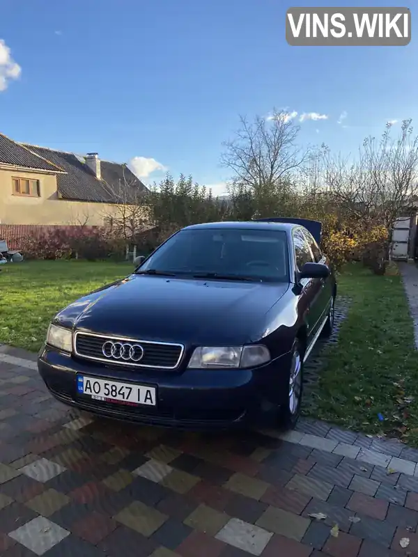 Седан Audi A4 1996 1.6 л. Ручная / Механика обл. Закарпатская, Свалява - Фото 1/14