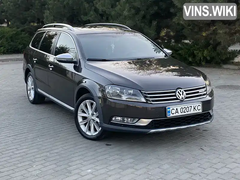 Універсал Volkswagen Passat Alltrack 2012 2 л. Ручна / Механіка обл. Черкаська, Кам'янка - Фото 1/15