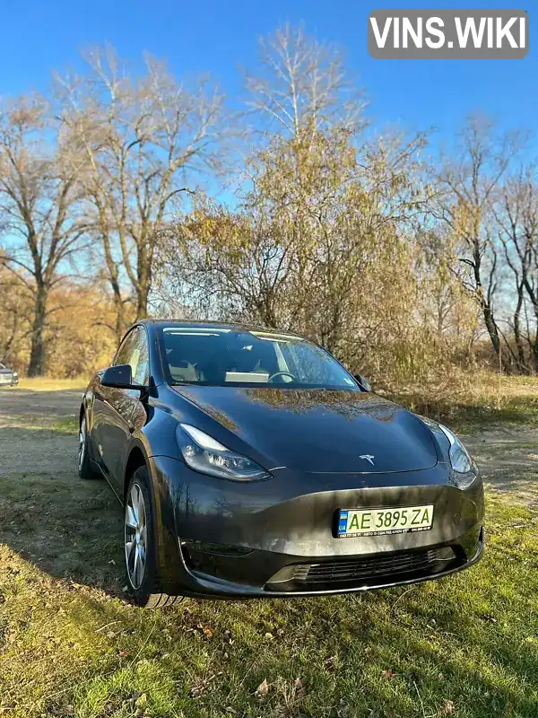 Позашляховик / Кросовер Tesla Model Y 2024 null_content л. обл. Київська, Київ - Фото 1/11