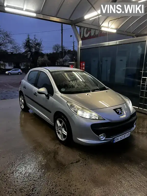 VF3WCKFVC9W061996 Peugeot 207 2009 Хетчбек 1.36 л. Фото 5