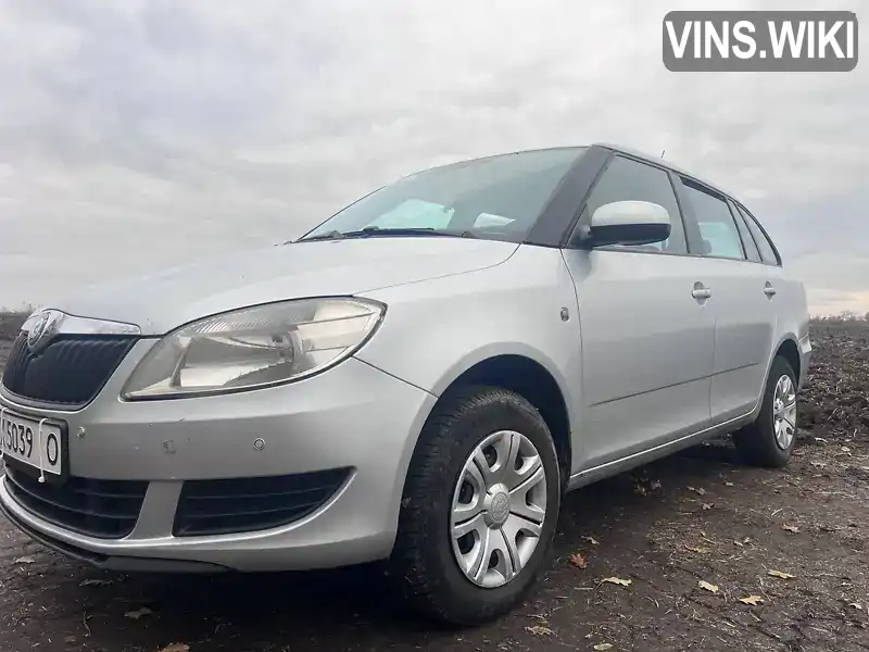 Універсал Skoda Fabia 2010 1.6 л. Ручна / Механіка обл. Дніпропетровська, Дніпро (Дніпропетровськ) - Фото 1/21