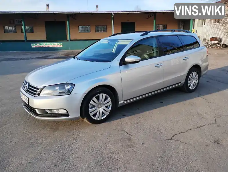 Універсал Volkswagen Passat 2013 2 л. Ручна / Механіка обл. Рівненська, Сарни - Фото 1/21