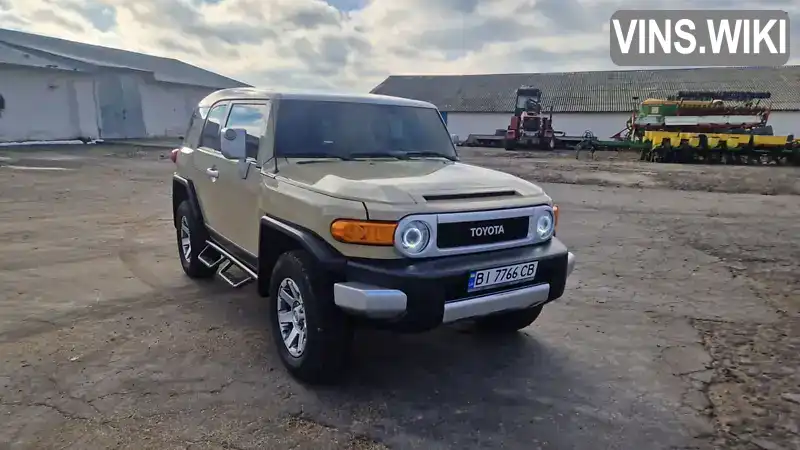 Внедорожник / Кроссовер Toyota FJ Cruiser 2014 3.96 л. Автомат обл. Полтавская, Карловка - Фото 1/13