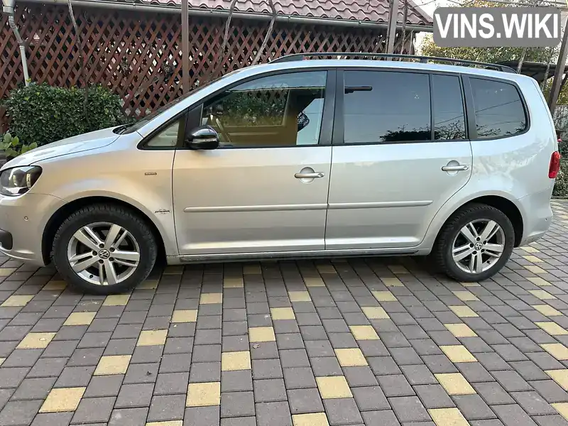 Минивэн Volkswagen Touran 2012 1.6 л. Ручная / Механика обл. Закарпатская, Виноградов - Фото 1/17