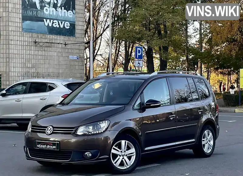 Мінівен Volkswagen Touran 2012 1.6 л. Автомат обл. Миколаївська, Миколаїв - Фото 1/21