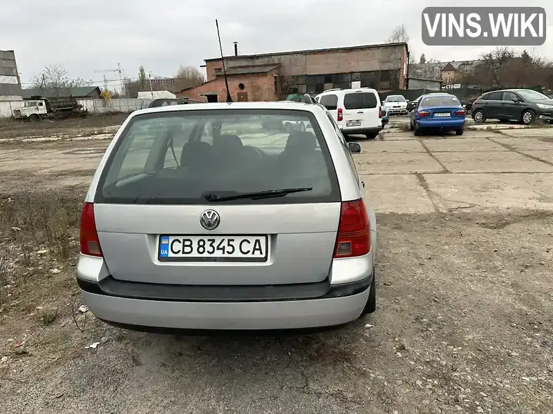 WVWZZZ1JZYW700584 Volkswagen Golf 2000 Універсал 1.6 л. Фото 3