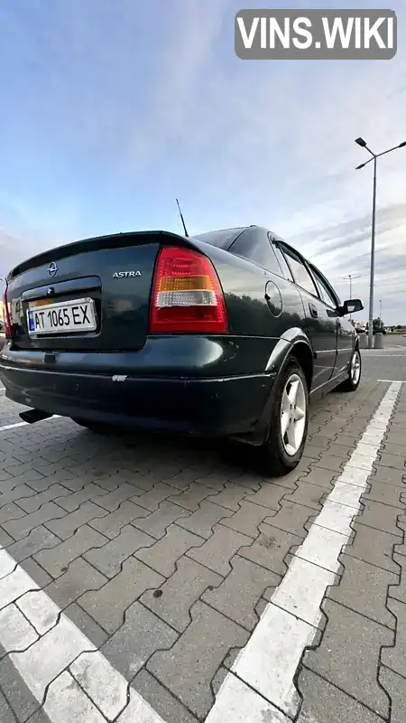 Седан Opel Astra 2004 1.39 л. Ручна / Механіка обл. Миколаївська, Новий Буг - Фото 1/5