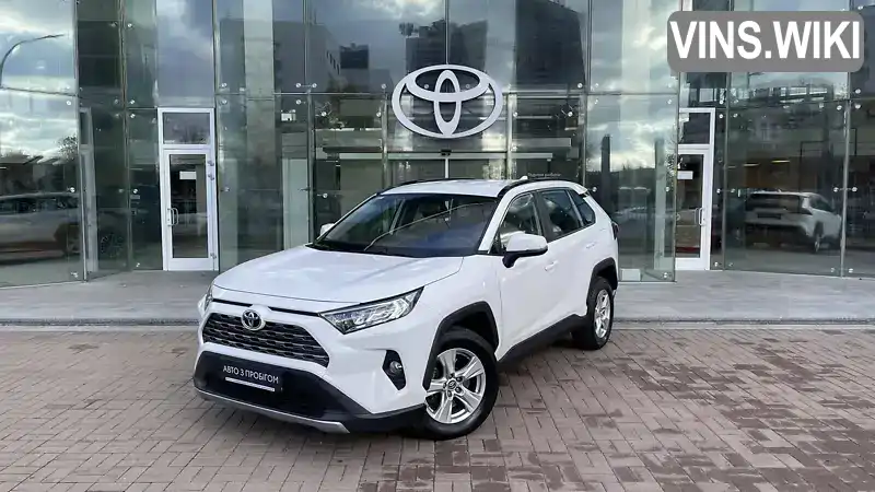 Позашляховик / Кросовер Toyota RAV4 2019 1.99 л. Автомат обл. Київська, Київ - Фото 1/19