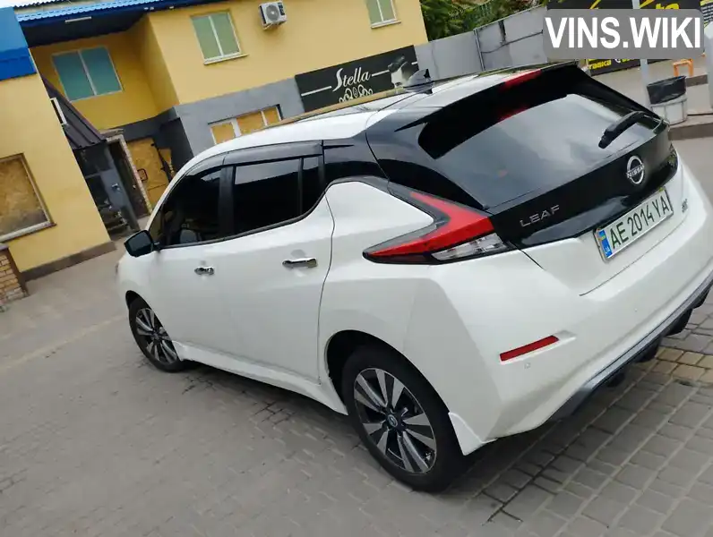 Хетчбек Nissan Leaf 2023 null_content л. обл. Дніпропетровська, Дніпро (Дніпропетровськ) - Фото 1/7