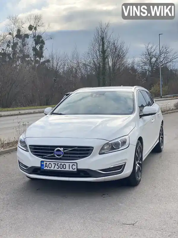 Универсал Volvo V60 2017 2 л. Автомат обл. Закарпатская, Ужгород - Фото 1/21