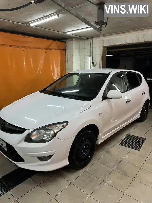 Хэтчбек Hyundai i30 2010 1.6 л. Ручная / Механика обл. Киевская, Киев - Фото 1/17