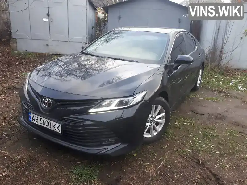 Седан Toyota Camry 2018 2.49 л. Автомат обл. Вінницька, Вінниця - Фото 1/12