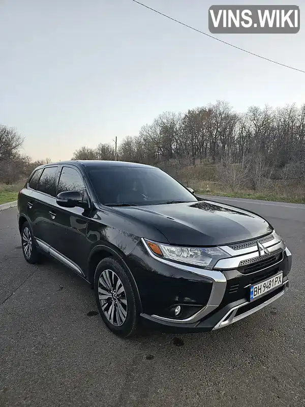 Позашляховик / Кросовер Mitsubishi Outlander 2019 2.35 л. Варіатор обл. Одеська, Березівка - Фото 1/15