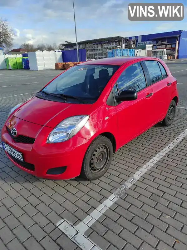 Хетчбек Toyota Yaris 2010 1 л. Ручна / Механіка обл. Івано-Франківська, Коломия - Фото 1/14