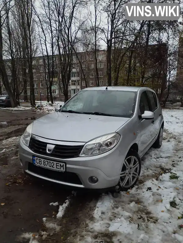 Хэтчбек Dacia Sandero 2010 1.4 л. Ручная / Механика обл. Черниговская, Чернигов - Фото 1/21