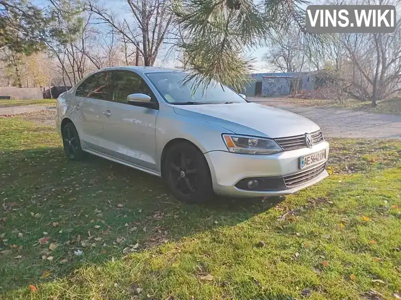 Седан Volkswagen Jetta 2012 2.48 л. Ручна / Механіка обл. Дніпропетровська, Дніпро (Дніпропетровськ) - Фото 1/18