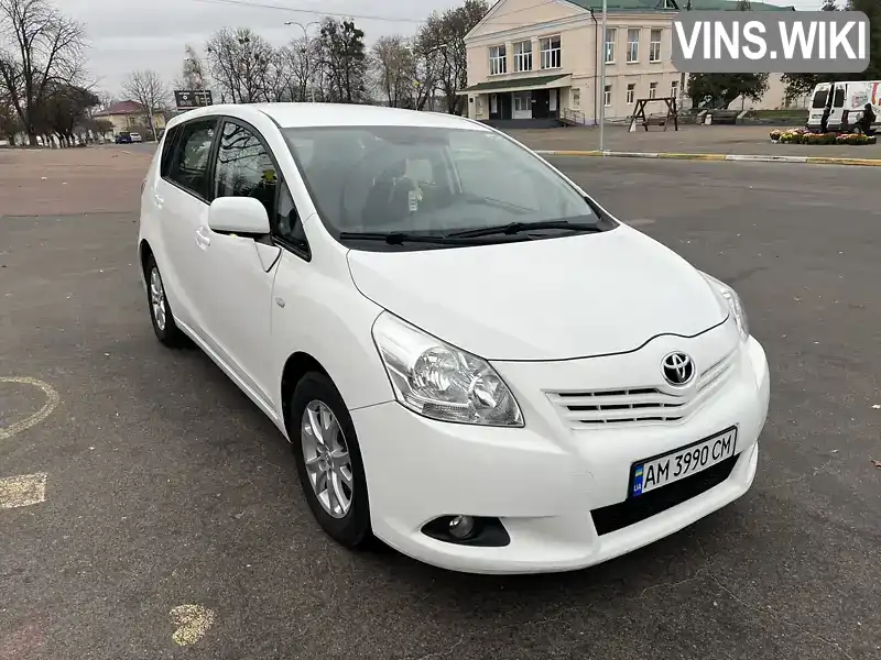 Минивэн Toyota Verso 2010 2 л. Ручная / Механика обл. Житомирская, Радомышль - Фото 1/19