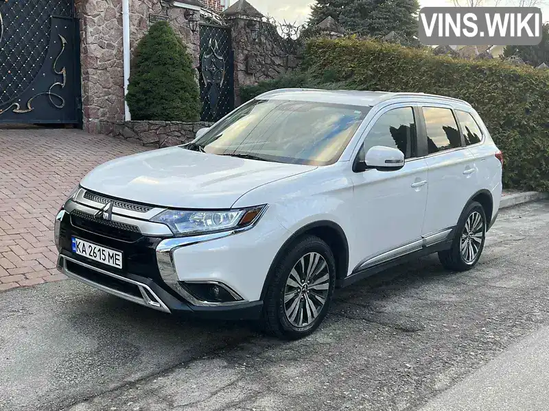 Позашляховик / Кросовер Mitsubishi Outlander 2019 2.36 л. Варіатор обл. Київська, Петропавлівська Борщагівка - Фото 1/21