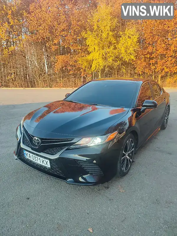 Седан Toyota Camry 2019 2.49 л. Автомат обл. Винницкая, Винница - Фото 1/21