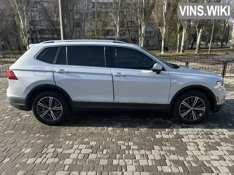 Позашляховик / Кросовер Volkswagen Tiguan 2017 1.98 л. Автомат обл. Запорізька, Запоріжжя - Фото 1/19