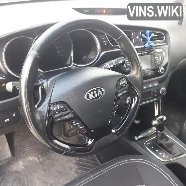 U5YHN816BFL106400 Kia Ceed 2014 Универсал 1.58 л. Фото 5