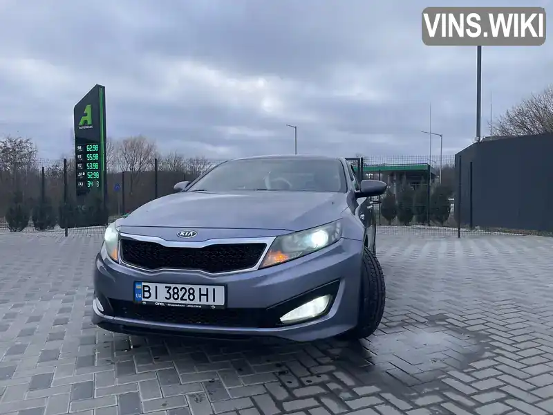 Седан Kia K5 2010 2 л. обл. Полтавская, Полтава - Фото 1/21