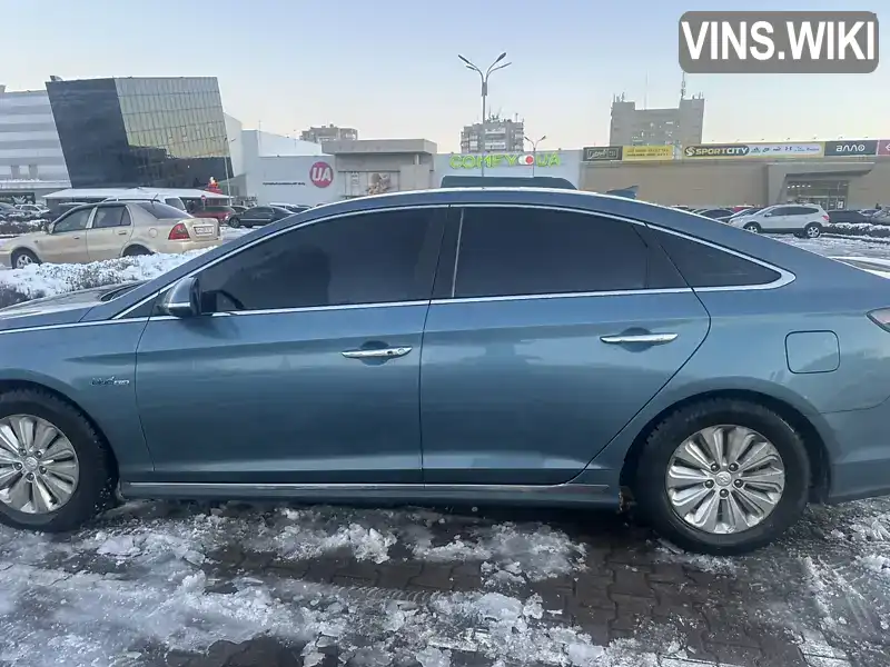 Седан Hyundai Sonata 2016 2 л. Автомат обл. Київська, Київ - Фото 1/8