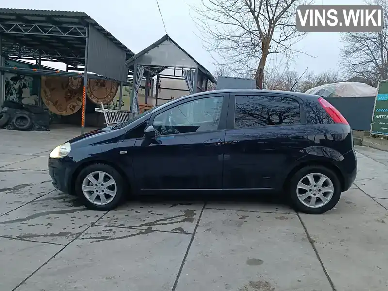 Хетчбек Fiat Punto 2007 1.3 л. Ручна / Механіка обл. Чернівецька, location.city.mamalyha - Фото 1/13