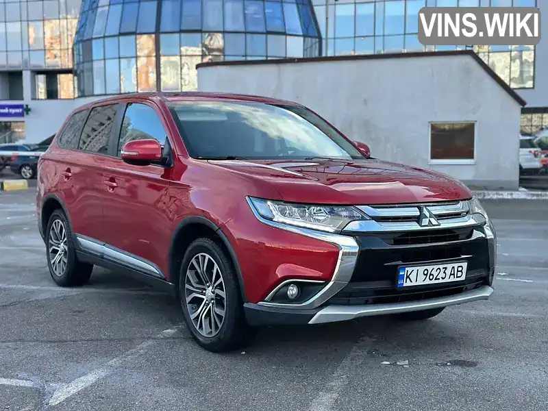 Позашляховик / Кросовер Mitsubishi Outlander 2015 2.36 л. Автомат обл. Київська, Київ - Фото 1/21