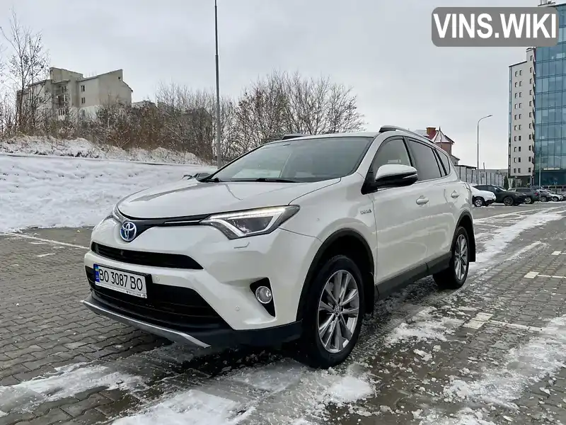 Внедорожник / Кроссовер Toyota RAV4 2018 2.49 л. Вариатор обл. Тернопольская, Тернополь - Фото 1/21