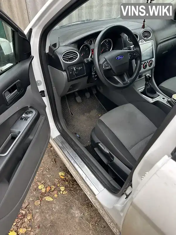 Седан Ford Focus 2010 1.6 л. Ручна / Механіка обл. Донецька, Краматорськ - Фото 1/12