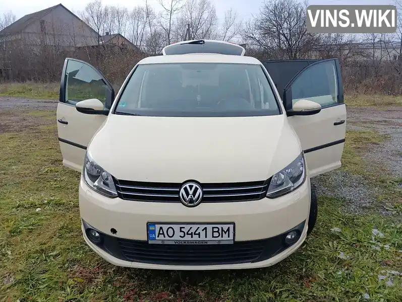 Мінівен Volkswagen Touran 2014 1.97 л. Автомат обл. Закарпатська, Іршава - Фото 1/14