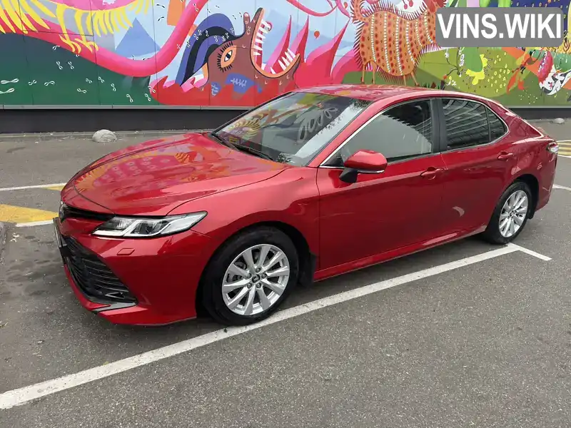 Седан Toyota Camry 2019 2.49 л. Автомат обл. Киевская, Киев - Фото 1/8