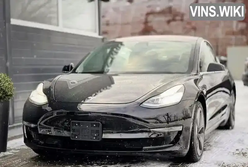 Седан Tesla Model 3 2018 null_content л. Автомат обл. Київська, Київ - Фото 1/21