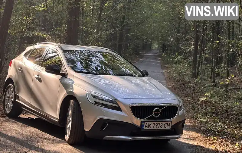 Хэтчбек Volvo V40 Cross Country 2017 2 л. Автомат обл. Житомирская, Житомир - Фото 1/21