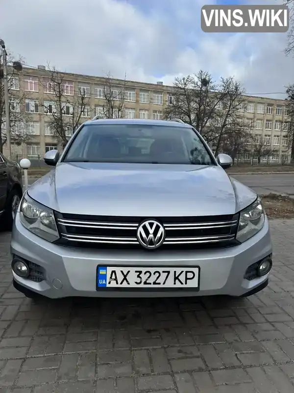 Позашляховик / Кросовер Volkswagen Tiguan 2013 1.98 л. Автомат обл. Харківська, Харків - Фото 1/15