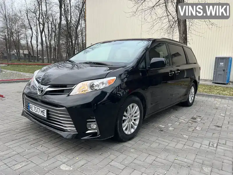 Мінівен Toyota Sienna 2017 3.46 л. Автомат обл. Дніпропетровська, Дніпро (Дніпропетровськ) - Фото 1/21