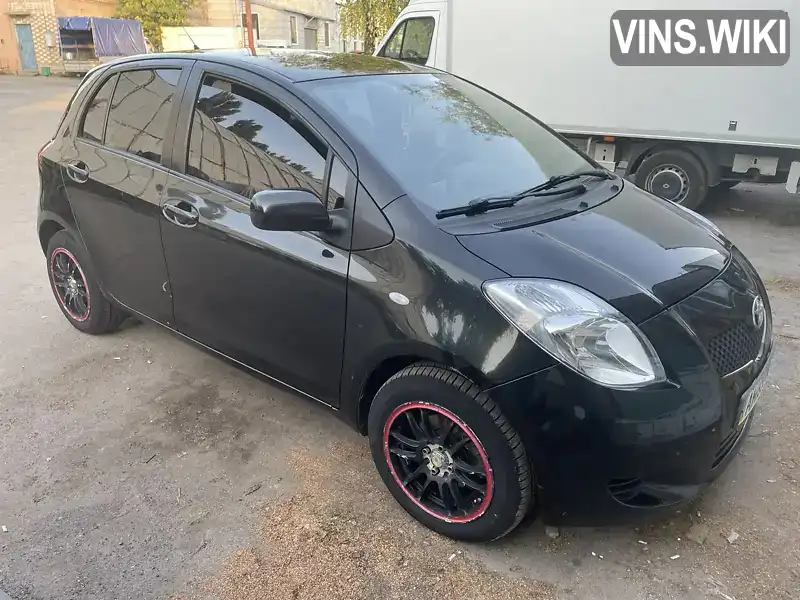 Хэтчбек Toyota Yaris 2005 1.3 л. Ручная / Механика обл. Житомирская, Житомир - Фото 1/9