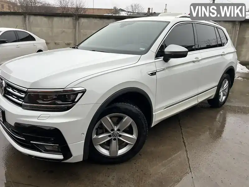 Позашляховик / Кросовер Volkswagen Tiguan 2018 1.97 л. Автомат обл. Житомирська, Бердичів - Фото 1/21