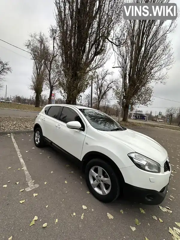 SJNFAAJ10U2732163 Nissan Qashqai 2013 Внедорожник / Кроссовер 1.6 л. Фото 1