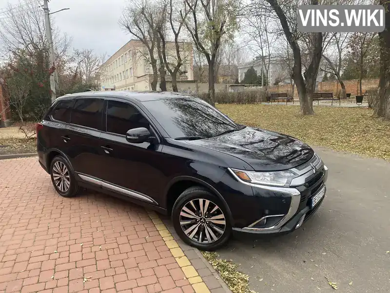 Позашляховик / Кросовер Mitsubishi Outlander 2019 2.36 л. Варіатор обл. Миколаївська, Миколаїв - Фото 1/21