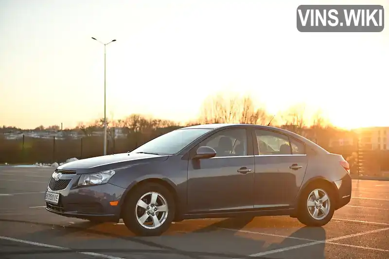 Седан Chevrolet Cruze 2014 1.4 л. Автомат обл. Рівненська, Рівне - Фото 1/21