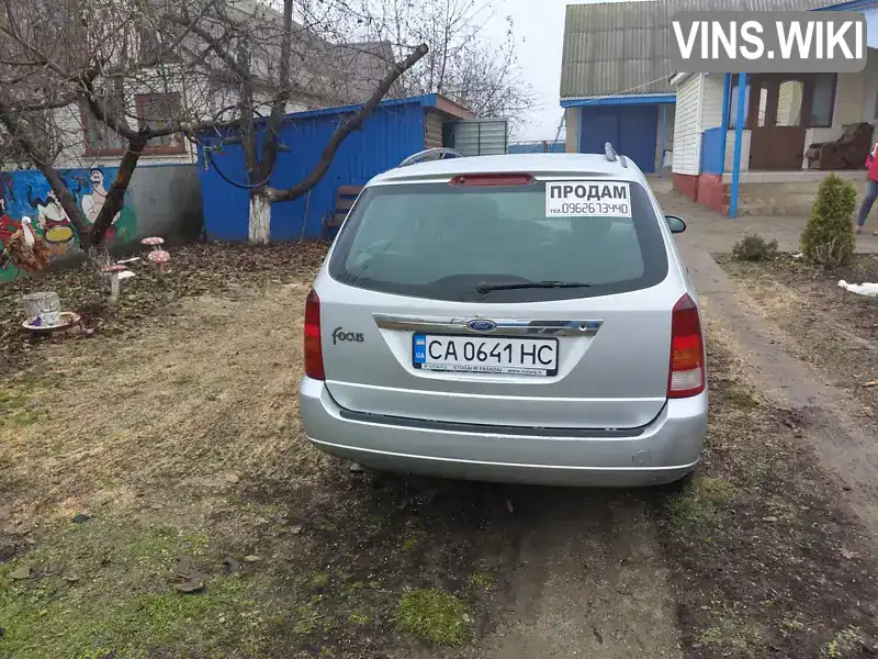 WF0NXXGCDN1R28617 Ford Focus 2001 Універсал 1.75 л. Фото 3