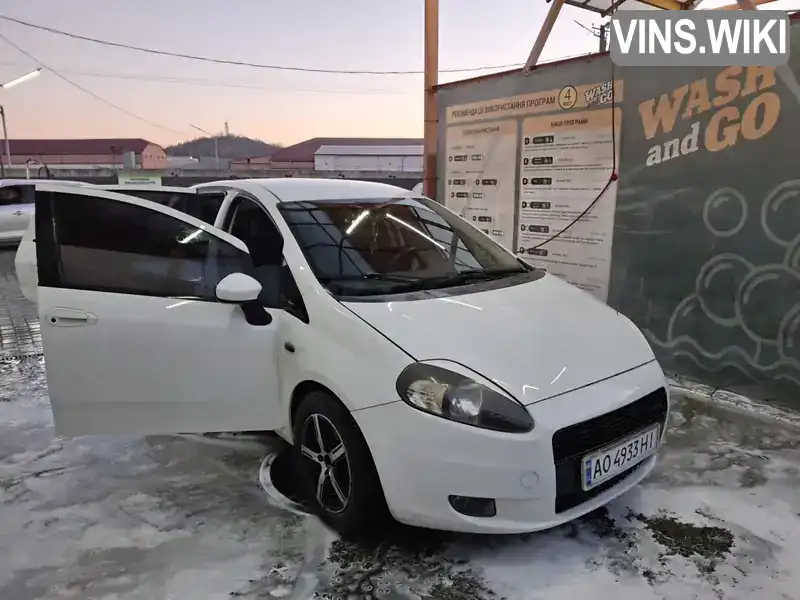 Хетчбек Fiat Punto 2008 1.3 л. Ручна / Механіка обл. Закарпатська, Мукачево - Фото 1/13